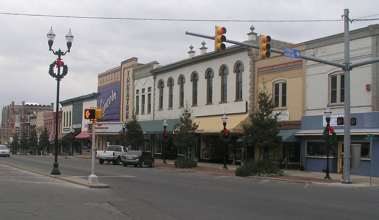 HVAC repair Fayetteville TN image of downtown square